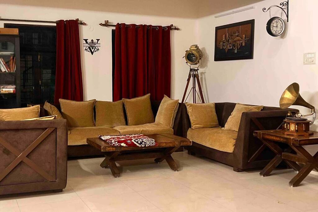 Valecha Villa Entire 4Bhkbunglow With 5000 Sq Ft Garden Lonavala Buitenkant foto