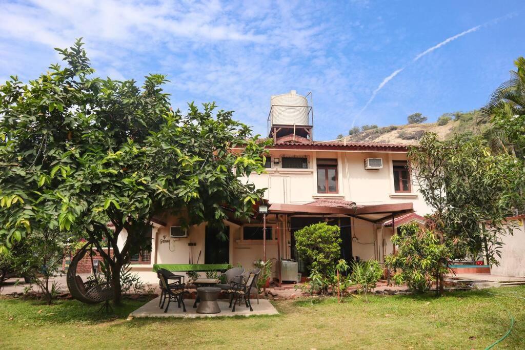 Valecha Villa Entire 4Bhkbunglow With 5000 Sq Ft Garden Lonavala Buitenkant foto